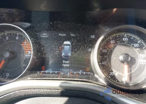 2017 Jeep Cherokee Trailhawk 4X4 z USA, uszkodzony, nr VIN 1C4PJMBS8HW590295